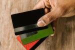 carrying a credit card balance and when to pay